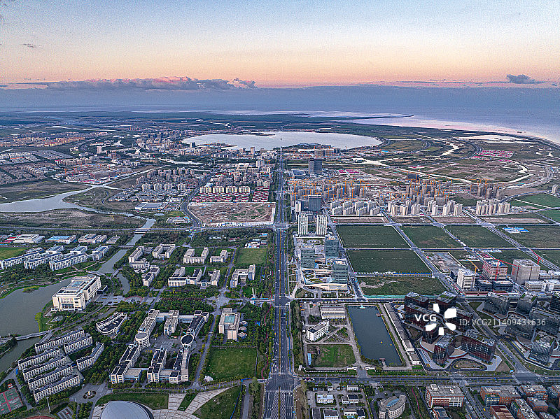上海自贸区新片区 临港科技城103片区 海港大道 滴水湖图片素材