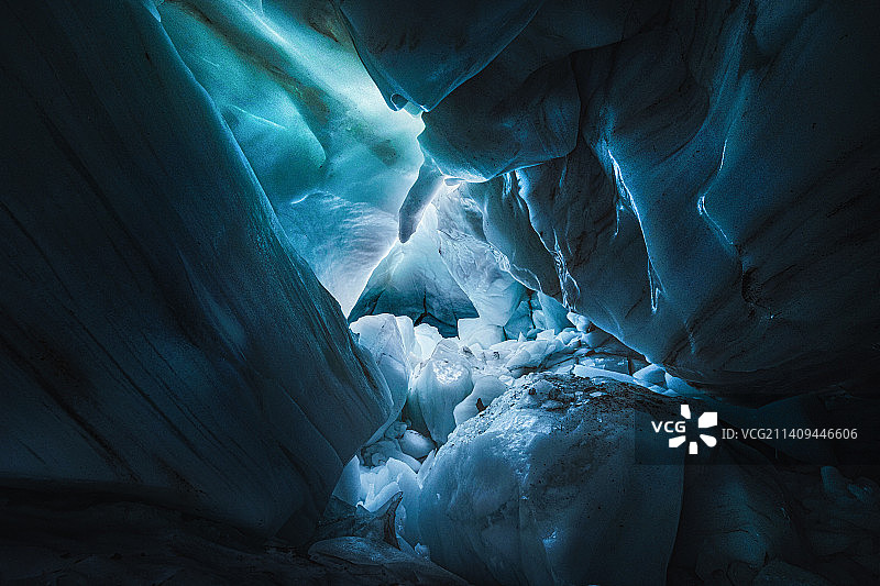 梅里雪山冰川裂痕图片素材