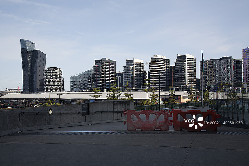 码头区的现代办公楼图片素材