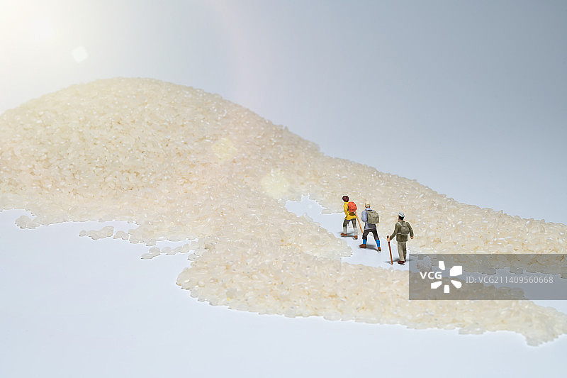 勤俭节约主题微距创意图片素材