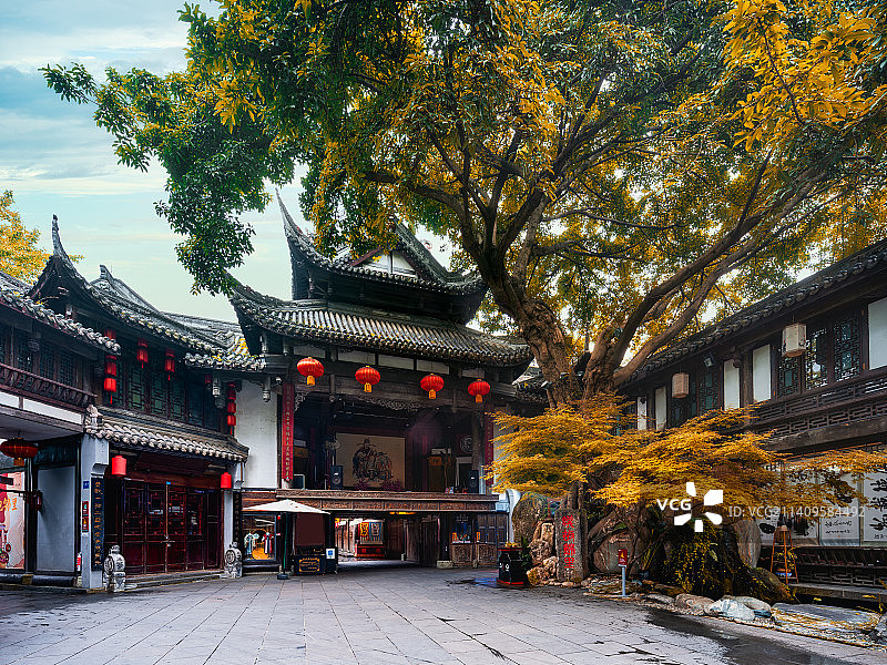 四川省成都市锦里古街川剧戏台建筑风光图片素材