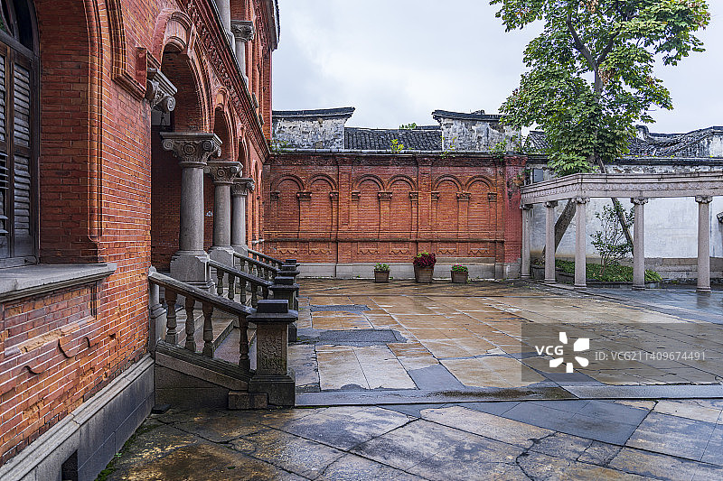 浙江湖州南浔古镇刘氏梯号西洋楼红房子建筑图片素材