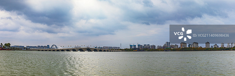 东昌湖畔初冬风云22.11图片素材