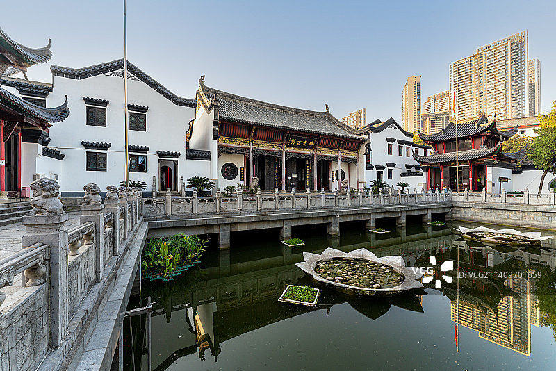 湖北省武汉市汉阳树和归元禅寺图片素材