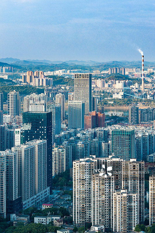 静默下的庐山路CBD图片素材