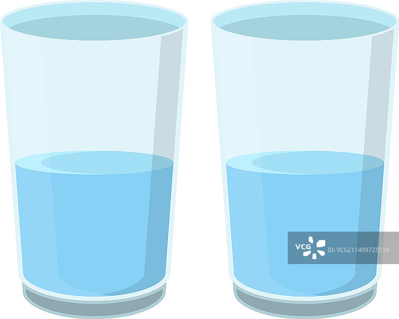 白色背景上的半杯饮品图片素材