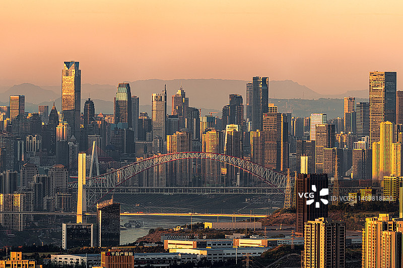 晨光中的重庆城市全景图片素材