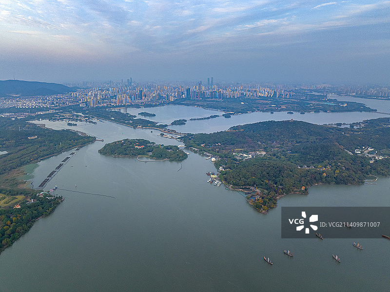 无锡太湖鼋头渚风景区全景 蠡湖 烟波浩渺 太湖仙岛 影视基地 绿水青山就是金山银山图片素材