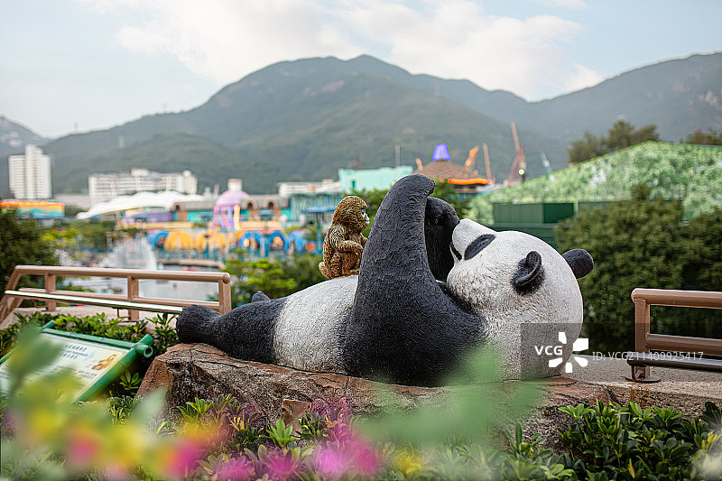 香港海洋公园内的大熊猫雕塑图片素材