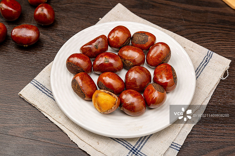 传统小吃糖炒迁西板栗栗子油栗图片素材