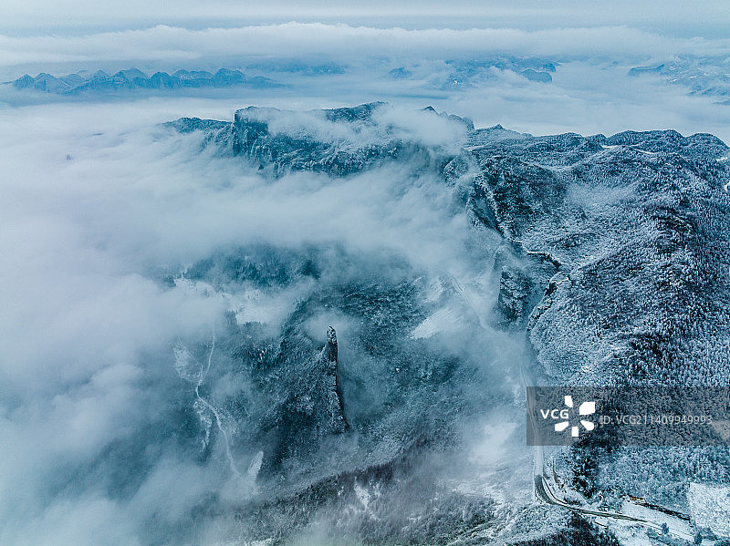 恩施大山顶，朝天笋、峡谷绝壁、雪国风光，水墨画卷图片素材