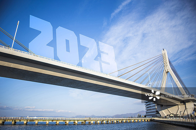 通往新年的路上图片素材