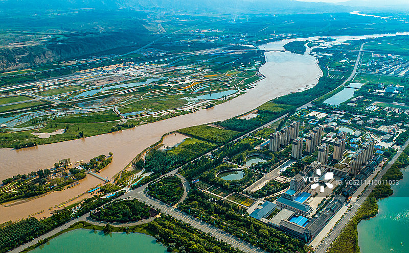 宁夏中卫  沙漠水城  香山湖之夏图片素材