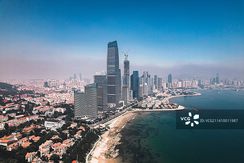 青岛市南区CBD建筑群海岸线图片素材