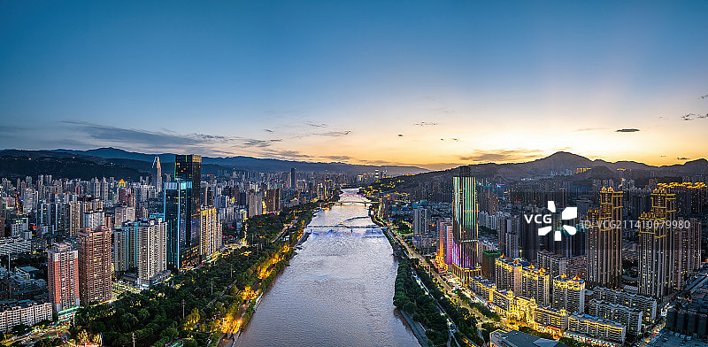 甘肃兰州黄河两岸城市夜景风光航拍图片素材