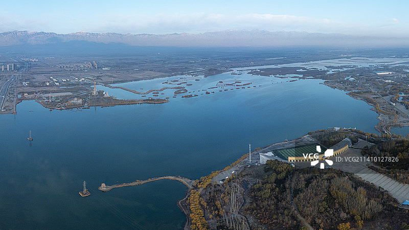 冬日暖阳雾霭--宁夏银川阅海湾图片素材