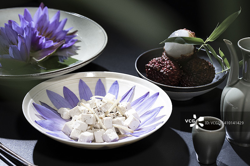 中华美食宋宴系列：雪霞羹、荔枝和黄酒图片素材