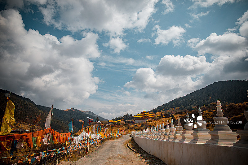 中国四川凉山州木里大寺的风光图片素材