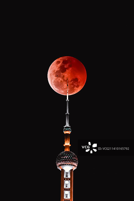 月上塔尖图片素材