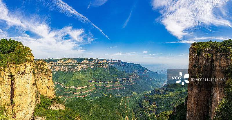 南太行河南省安阳市林州市（太行大峡谷）太行山夏季户外风光高视角图片素材