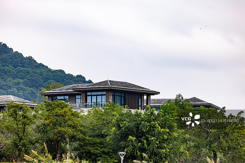 户外的别墅建筑群图片素材