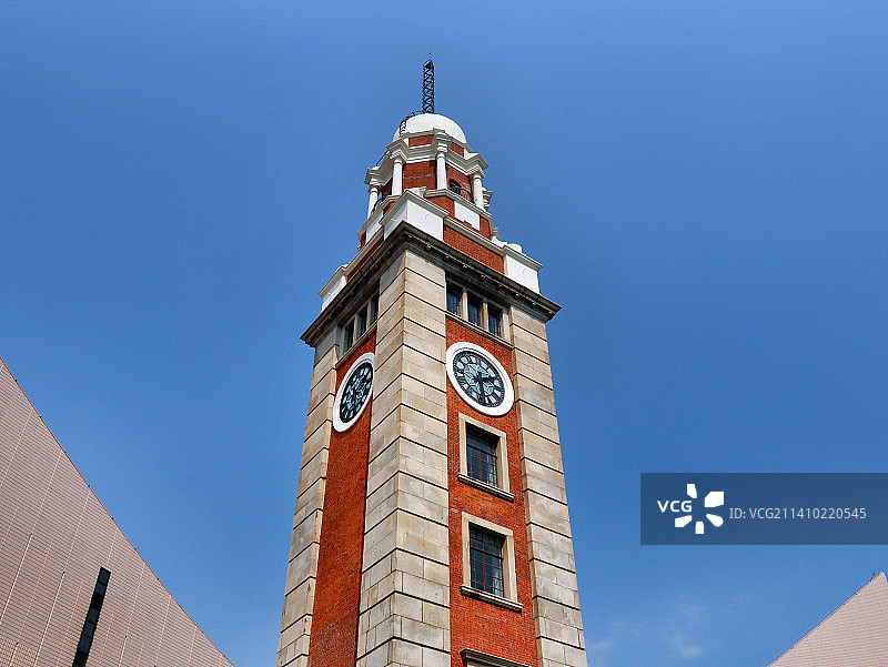 香港特别行政区维多利亚港香港文化中心尖沙咀钟楼图片素材