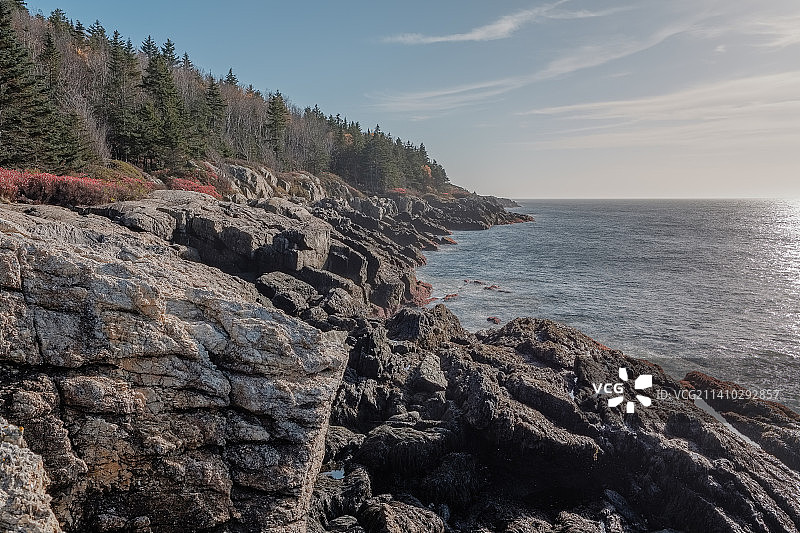 海景与天空的对比图片素材