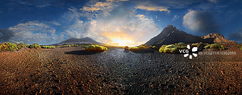 西班牙圣克鲁斯-德特内里费省奥罗塔瓦日落景观全景图片素材