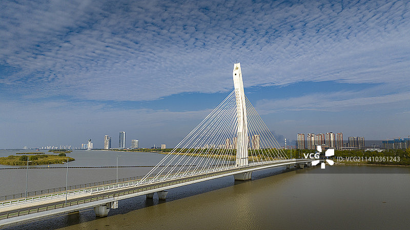 桥,河流,现代,城市,天空,建筑,都市风景,户外,水,著名景点,揽月湾,揽月路,西太湖,常州,斜拉桥图片素材