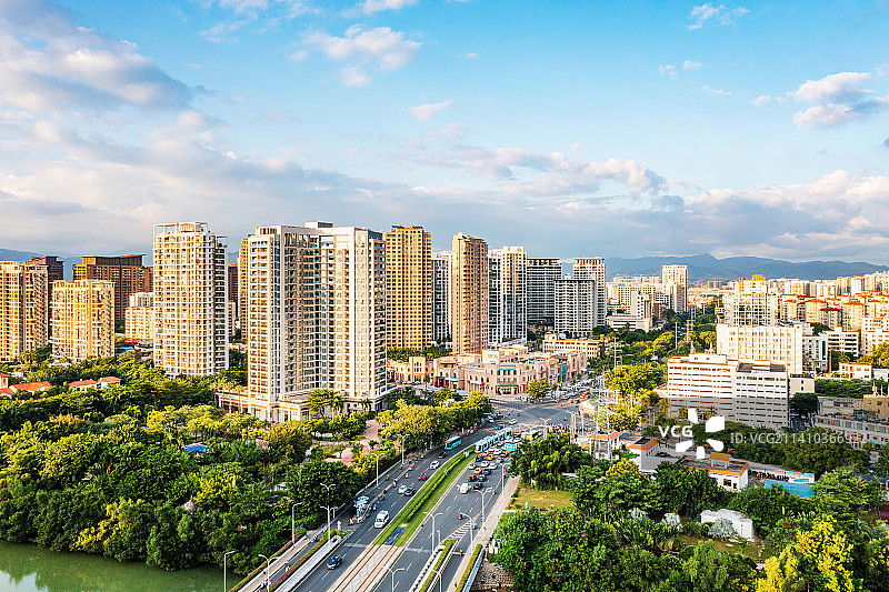 海南省三亚市天涯区河东路上东海岸图片素材
