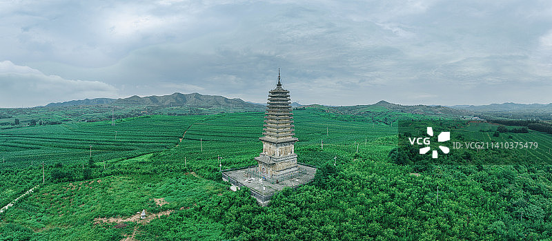 辽宁省朝阳市朝阳县青峰塔千年烟雨（航拍）图片素材