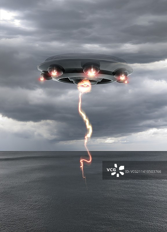水面上的UFO图片素材