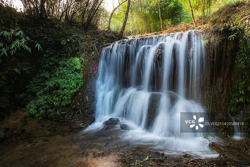 贵阳天河潭森林瀑布图片素材