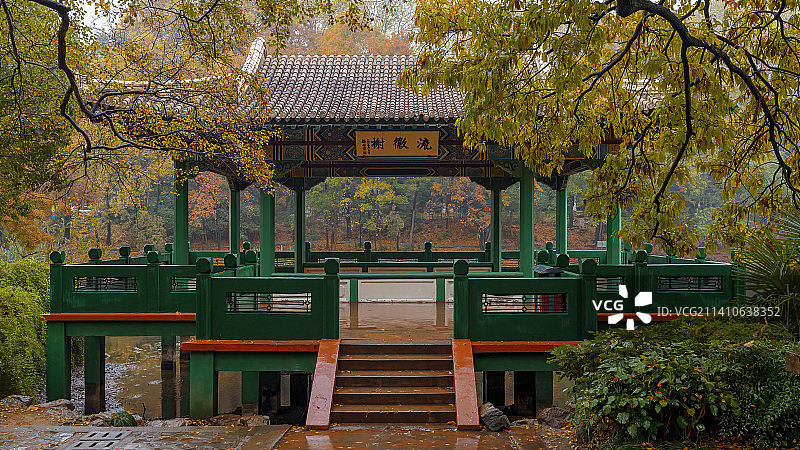 深秋流徽榭图片素材