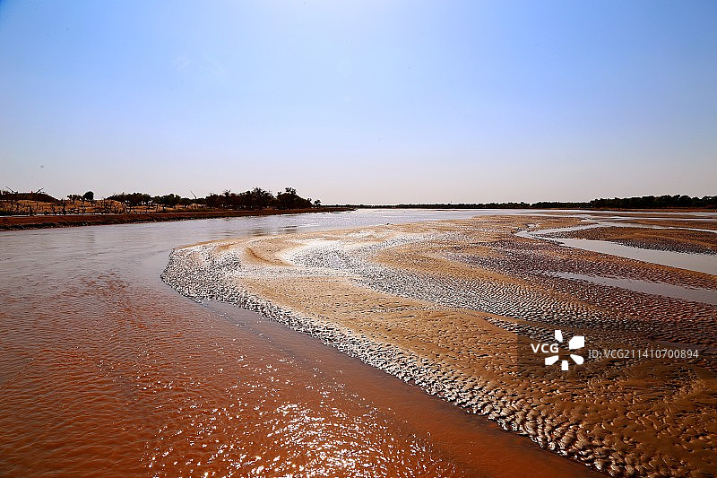 内蒙古额济纳旗胡杨林黑水河图片素材