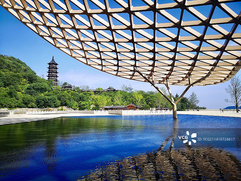 初游牛首图片素材