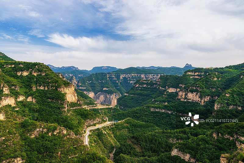 南太行山西省长治市平顺县太行山大峡谷（太行天路）夏季户外风光高视角图片素材
