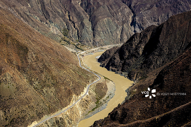 峡谷江水图片素材