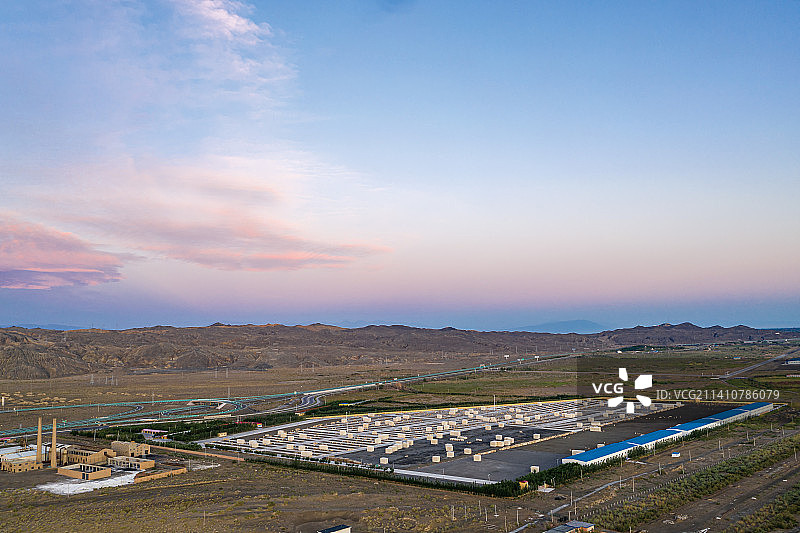 航拍兰新铁路精河火车站图片素材