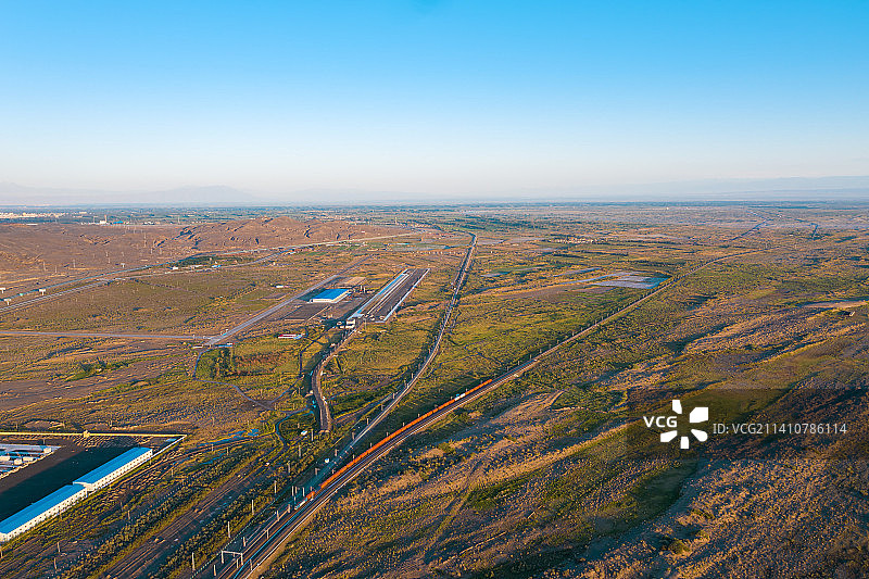 兰新铁路精河站中欧班列图片素材