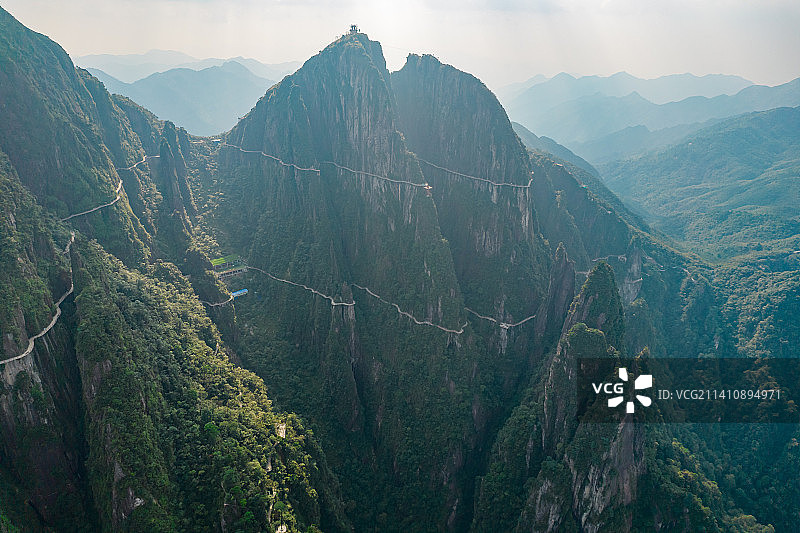 中国湖南省郴州市莽山五指峰景区自然风光，位于南岭山脉图片素材