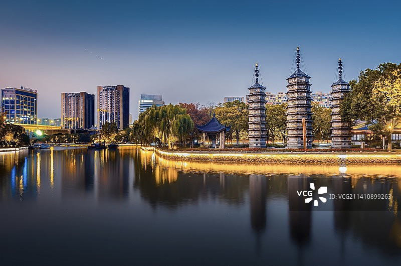 嘉兴三塔傍晚秋景图片素材