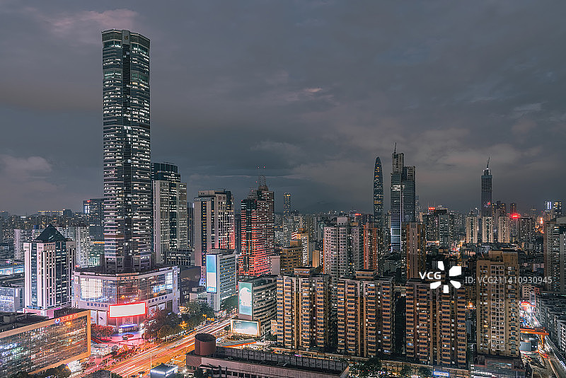 深圳华强北的夜景图片素材