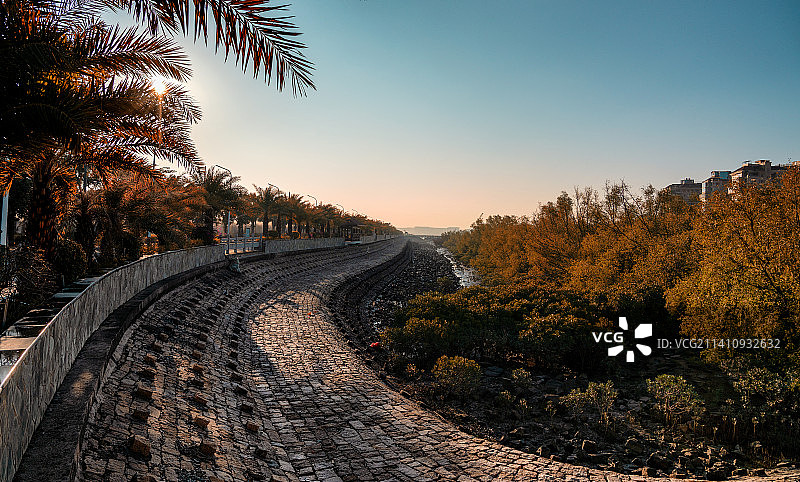 厦门冬季集美大桥管理处海堤图片素材