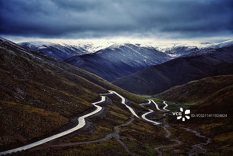 山高路远图片素材