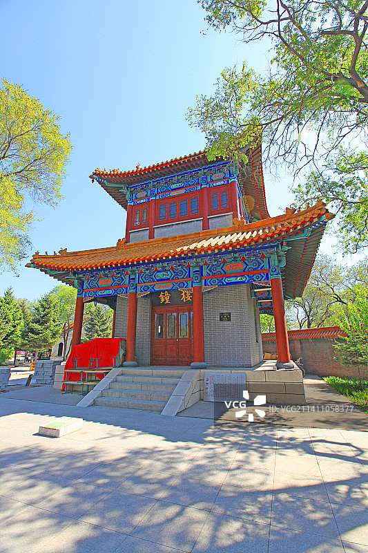 黑龙江省齐齐哈尔市大乘寺：钟楼图片素材