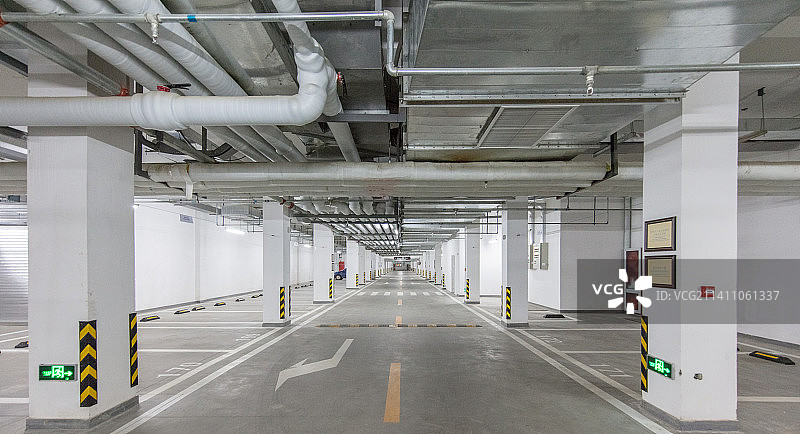 室内停车场图片素材