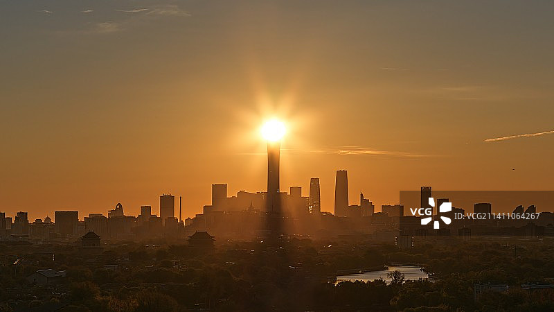 钟鼓楼与国贸之光图片素材