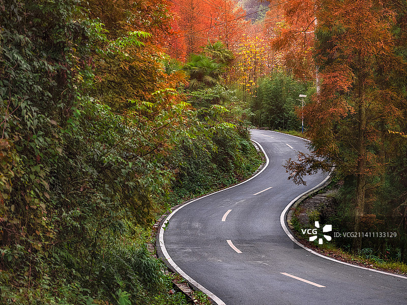中国四川成都都江堰市赵公山秋季风光图片素材