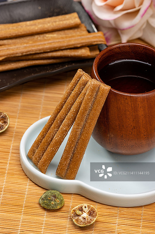 天津特色即食美食小吃甜点心：豆根糖图片素材